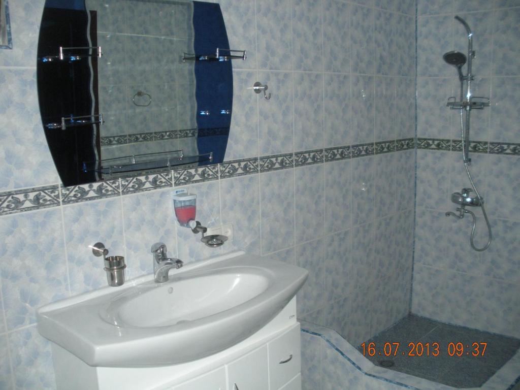Edemi Hotel Kutaisi Cameră foto