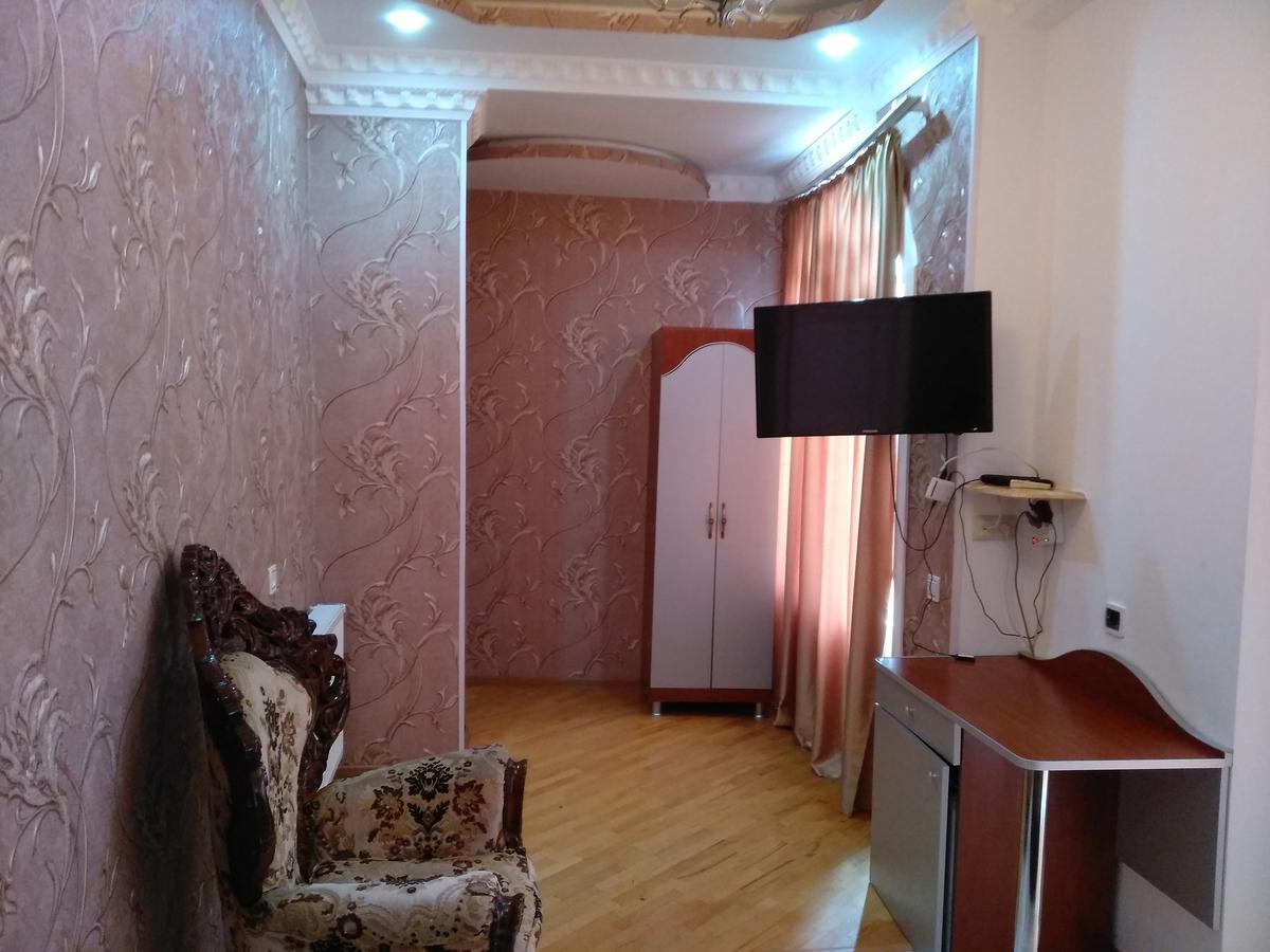 Edemi Hotel Kutaisi Exterior foto